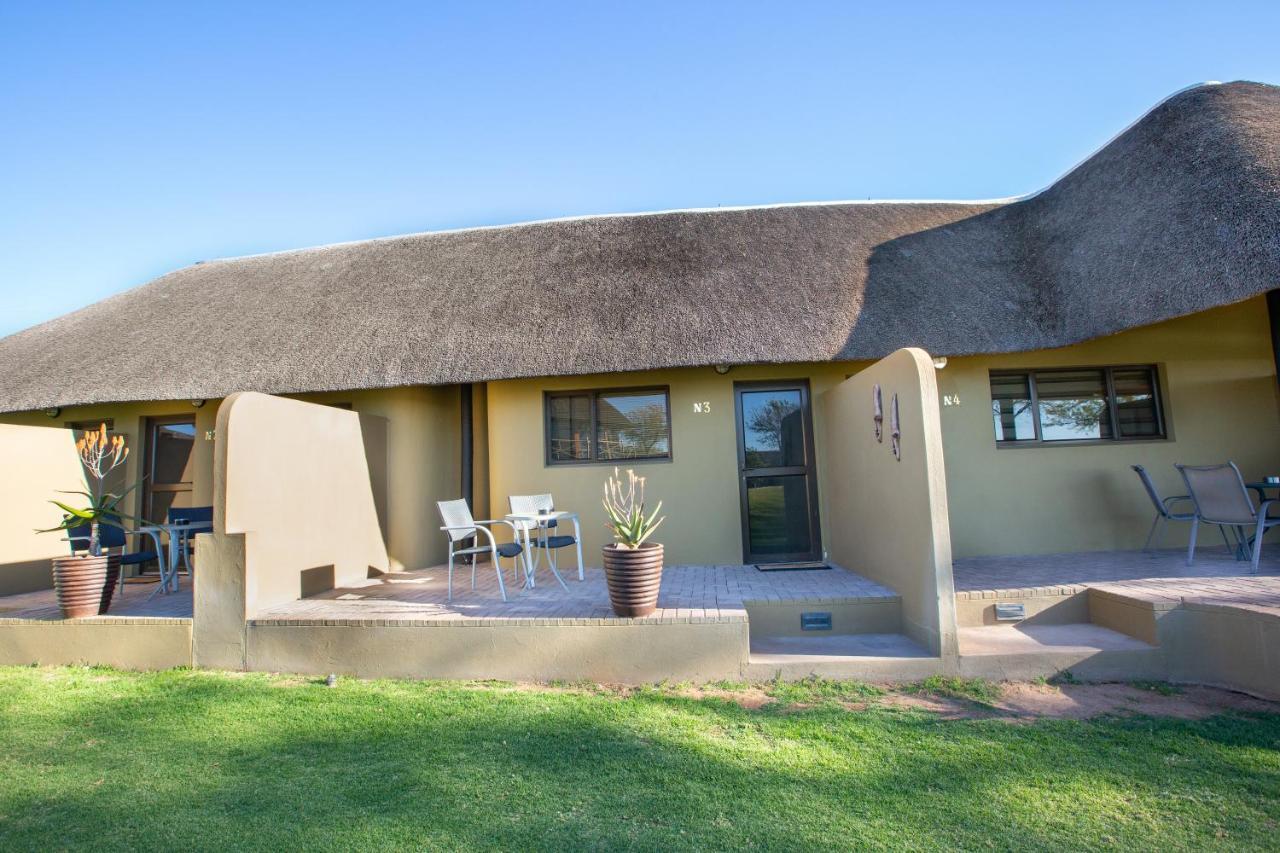 Lapa Lange Game Lodge Mariental Ngoại thất bức ảnh