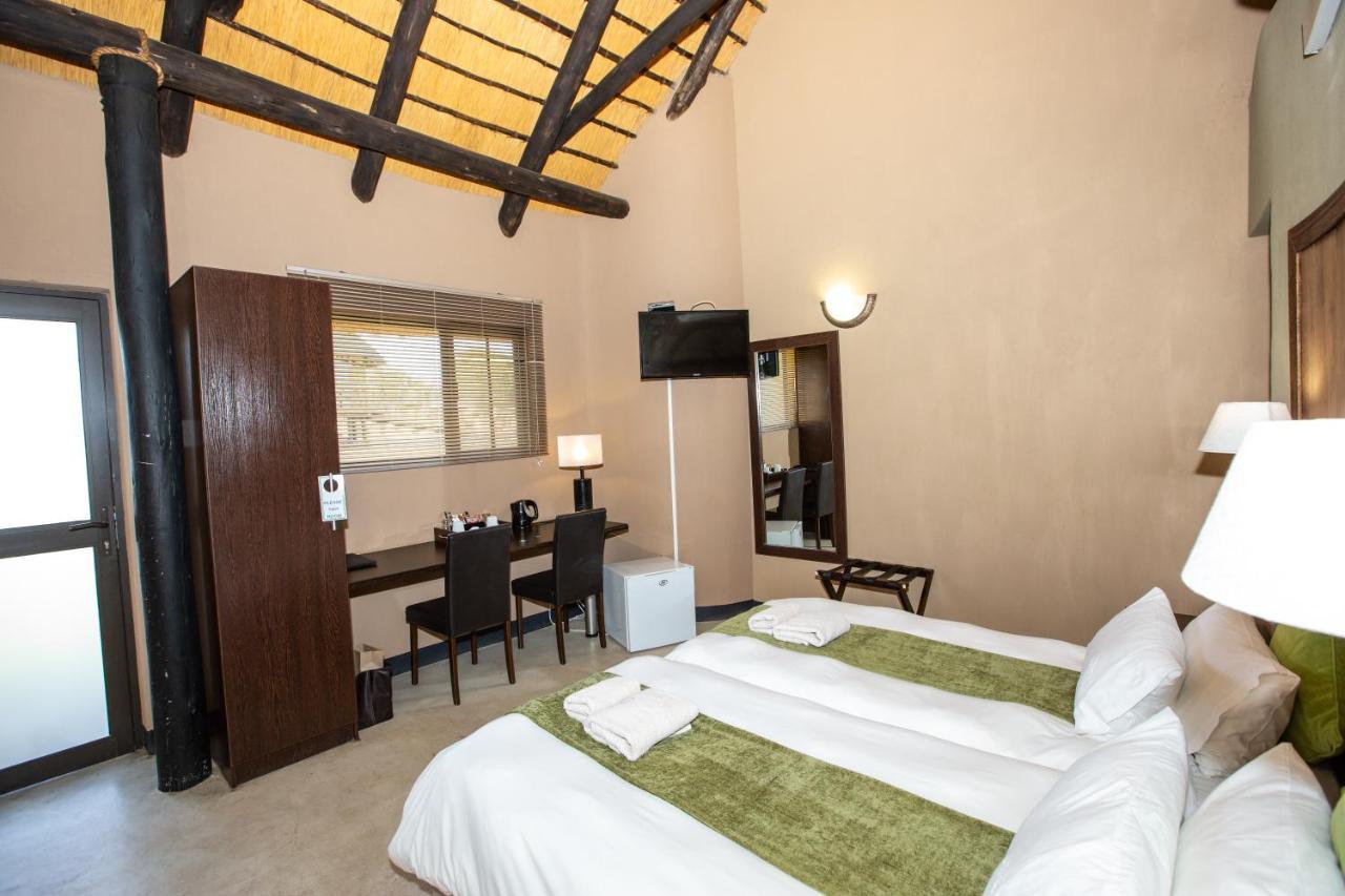 Lapa Lange Game Lodge Mariental Ngoại thất bức ảnh